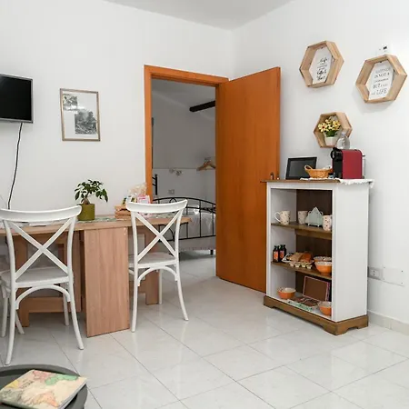 Aparthotel Karlin's House - Diffuso Anzi