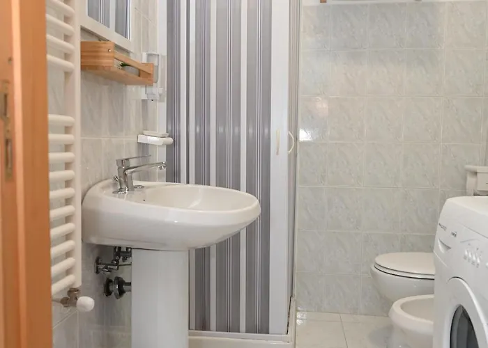 Aparthotel Karlin's House - Diffuso 3*